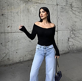 Kadın Siyah Omuzları Açık Düğmeli Kazak